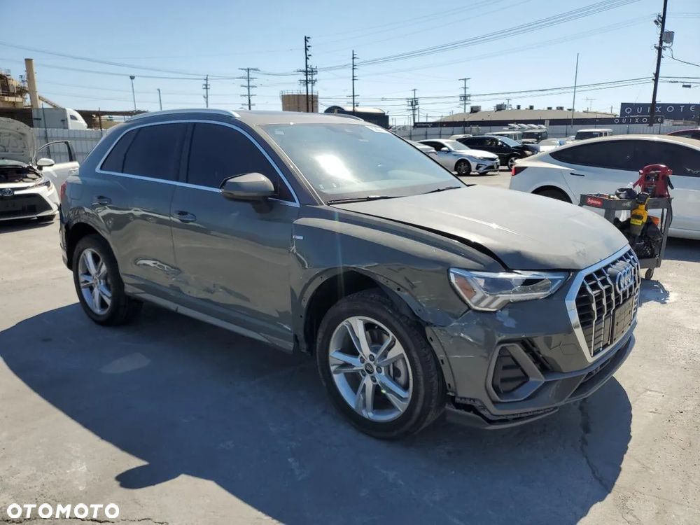 Audi Q3 - 4