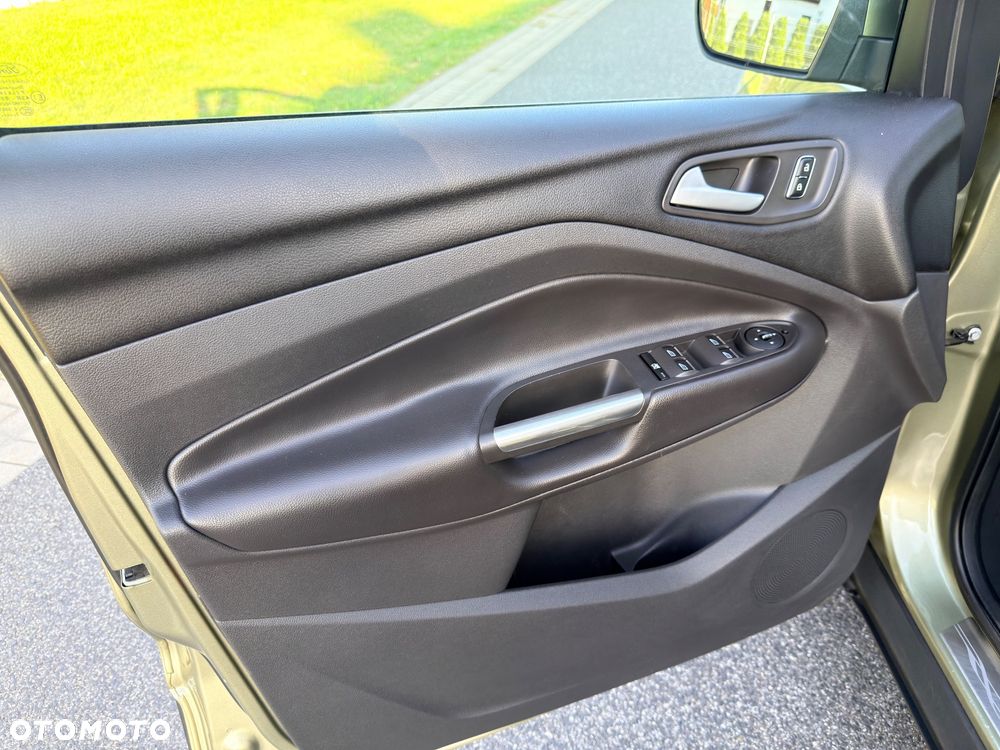 Ford Kuga 2.0 TDCi 4x4 Trend - 30
