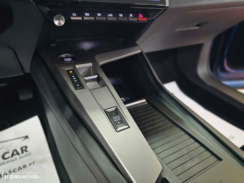 Peugeot 408 1.6 Hybrid Allure e-EAT8 - 20