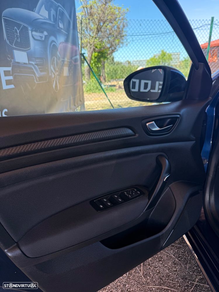 Renault Mégane BLUE dCi 115 BUSINESS EDITION - 12