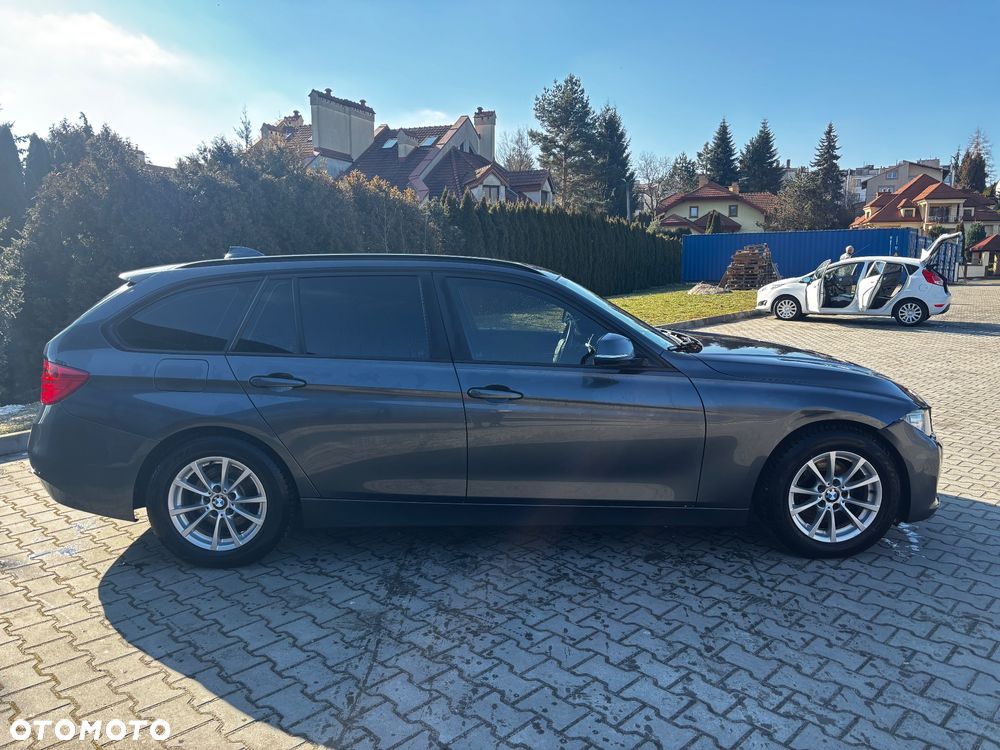 BMW Seria 3 320d Efficient Dynamics - 8