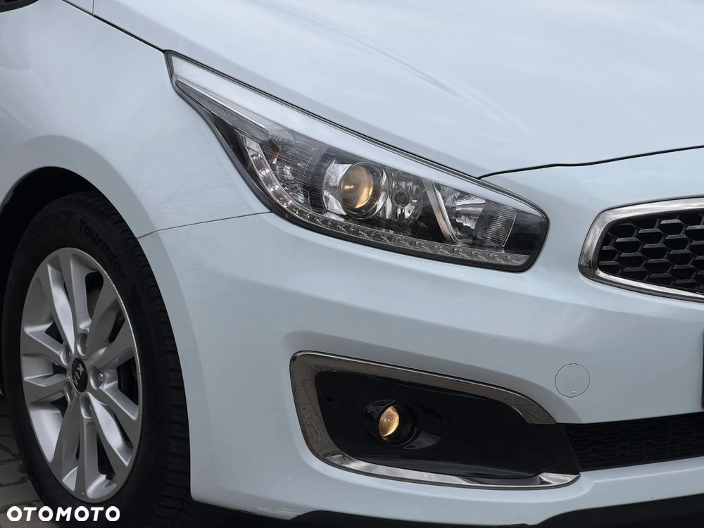 Kia Ceed 1.4 CVVT Dream Team Edition - 27