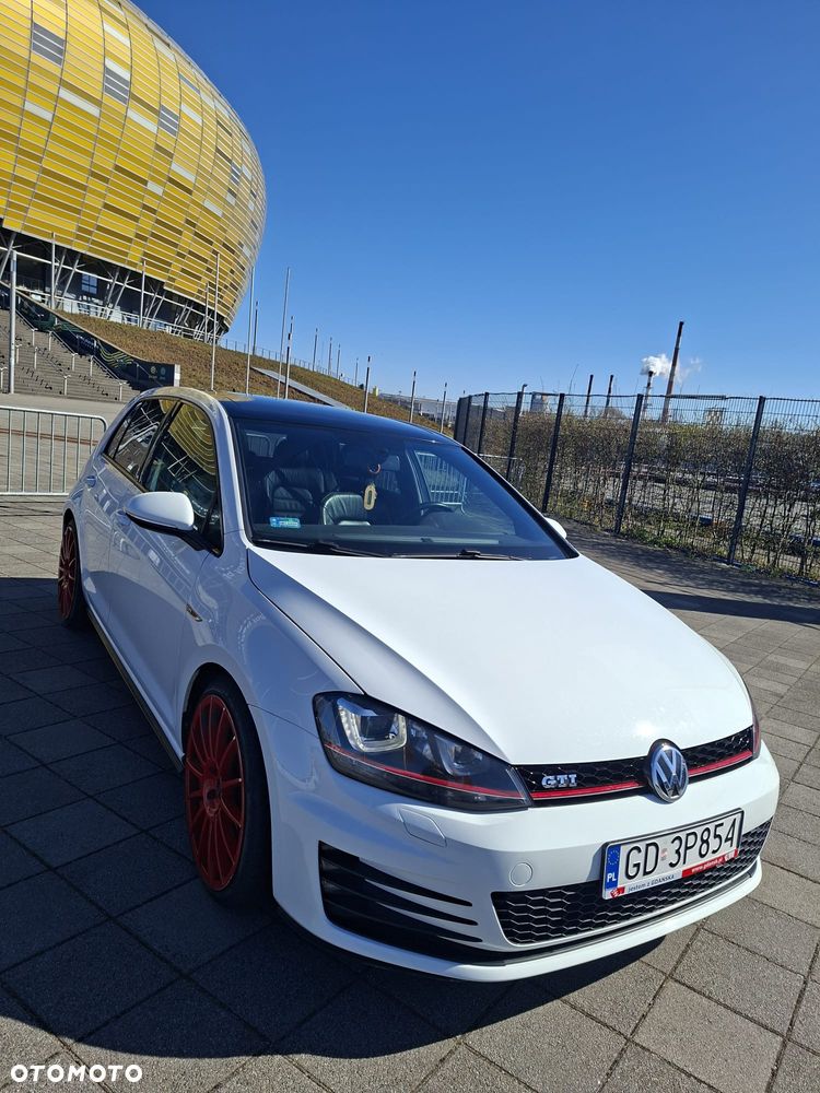 Volkswagen Golf - 4