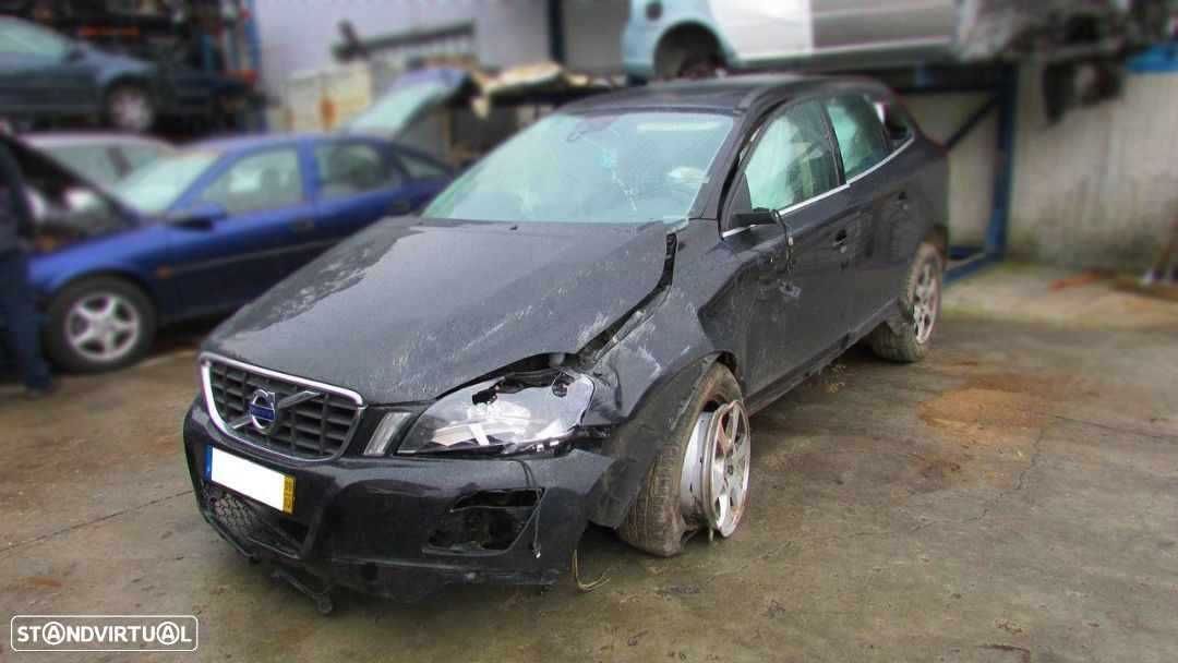 Volvo XC60 2.4 D5 (185CV) de 2009 - Peças Usadas (7069) - 2