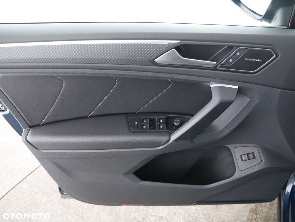 Volkswagen Tiguan - 19
