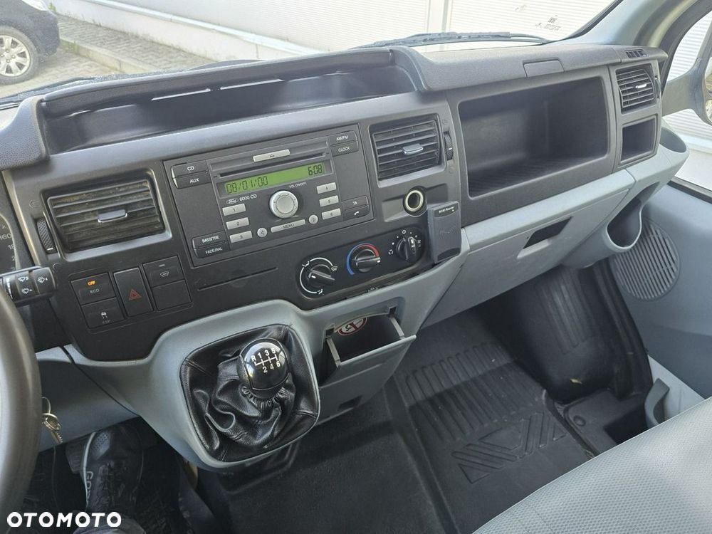 Ford Transit - 23