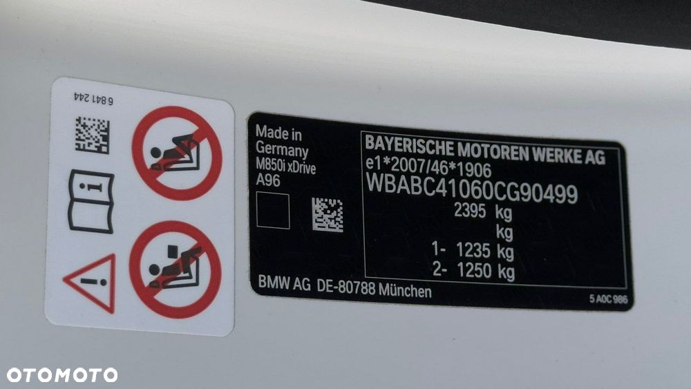 BMW Seria 8 - 30