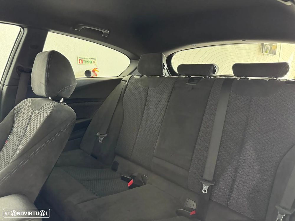 BMW 118 d xDrive Pack M - 15