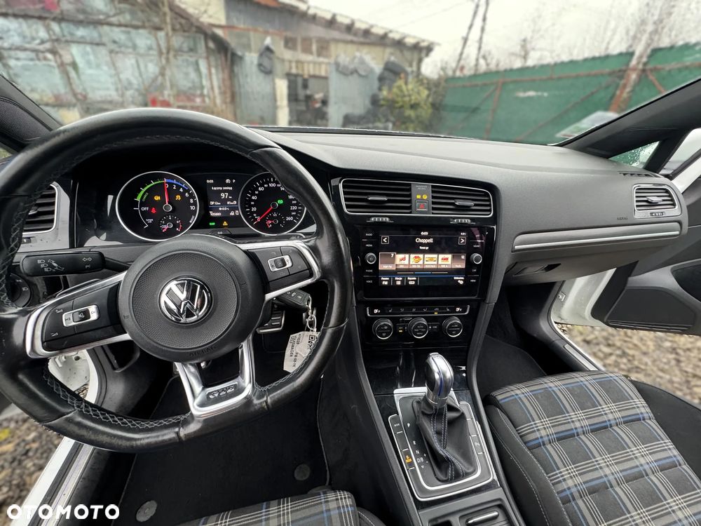 Volkswagen Golf 1.4 GTE Plug-In-Hybrid DSG - 22