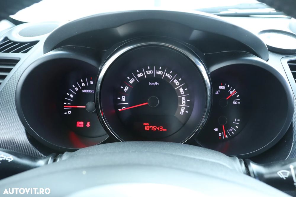 Kia Soul 1.6 DSL Fever - 24