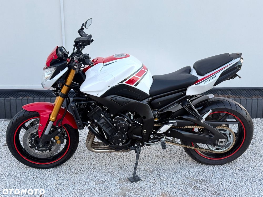 Yamaha FZ8 - 11