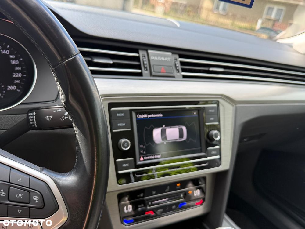 Volkswagen Passat 1.5 TSI EVO Business - 6
