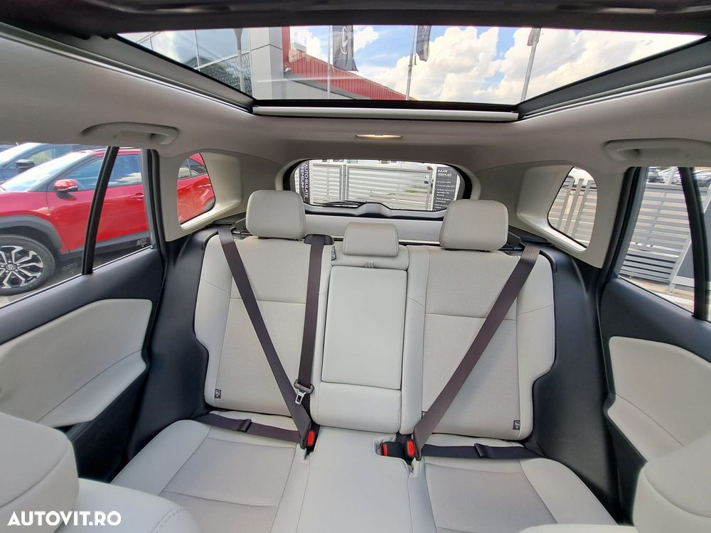 TOYOTA RAV4 2026 — imagine 13