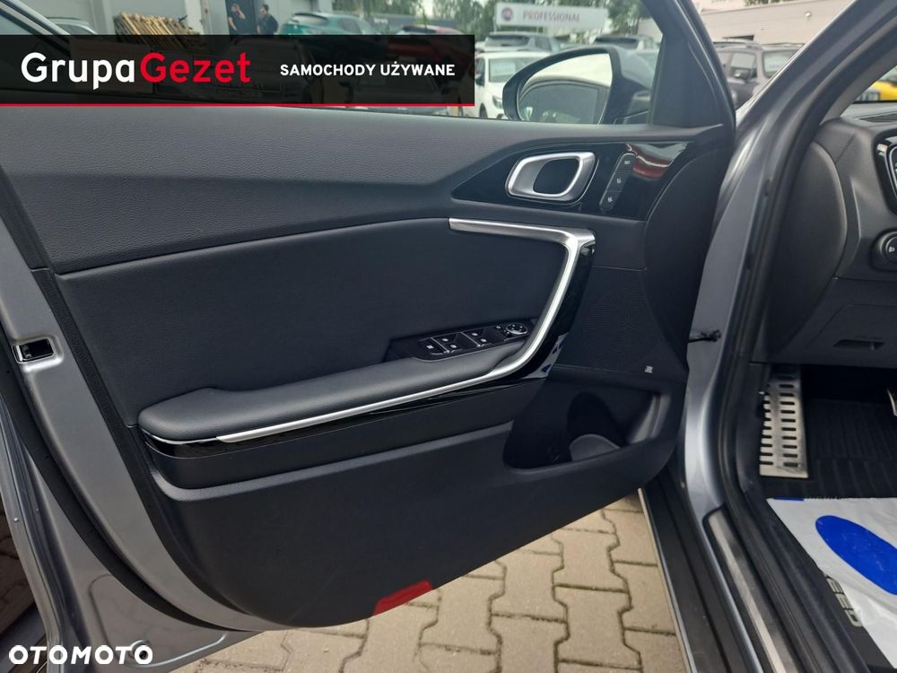 Kia XCeed - 10