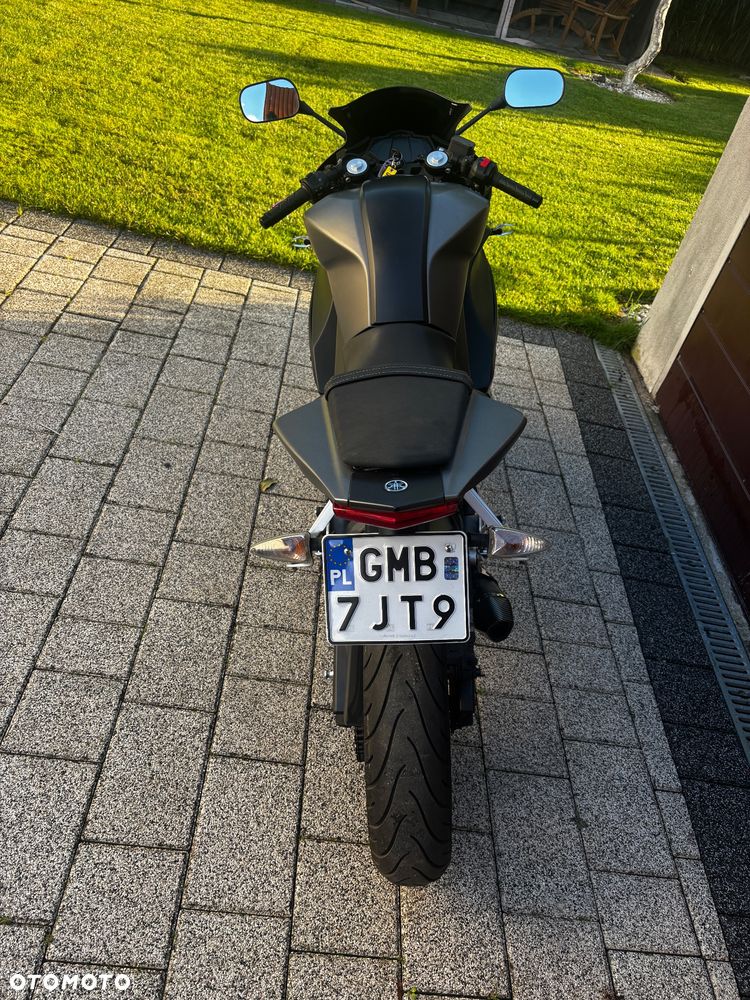 Yamaha YZF - 6