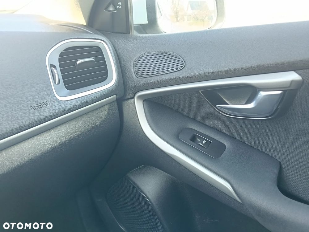 Volvo V40 - 15