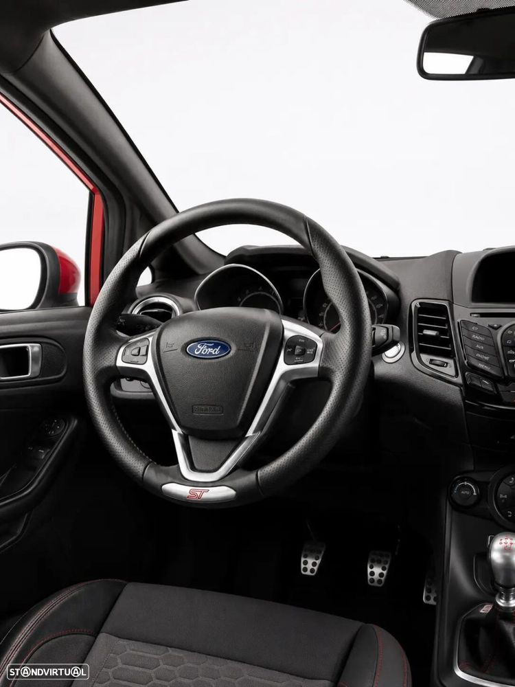 Ford Fiesta 1.6 EcoBoost c/ Pack Pele Desportiva ST - 9