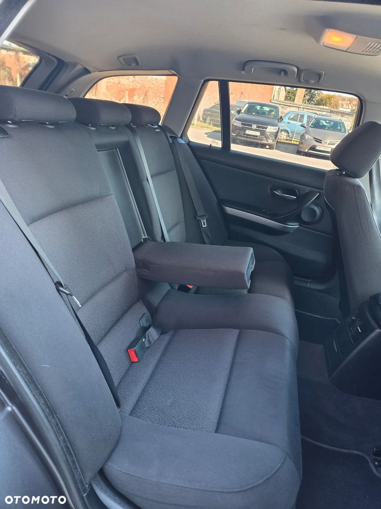 BMW Seria 3 - 26