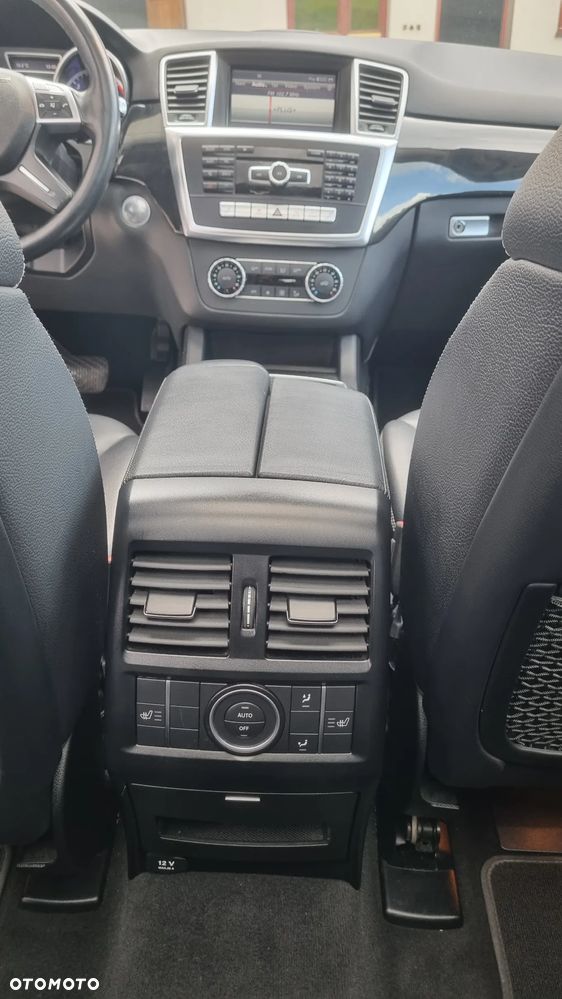 Mercedes-Benz ML - 18