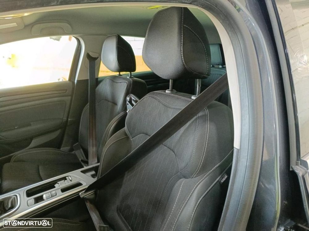 Renault Mégane Sport Tourer 1.5 Blue dCi Limited - 3