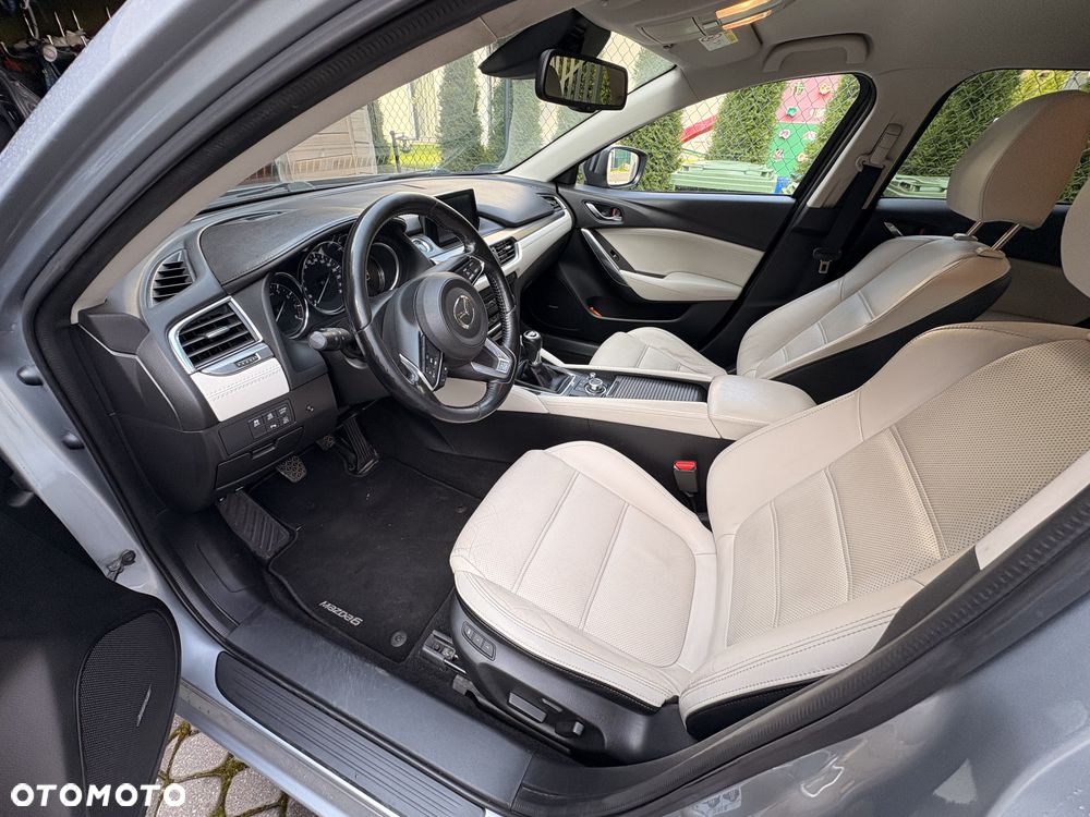 Mazda 6 - 8