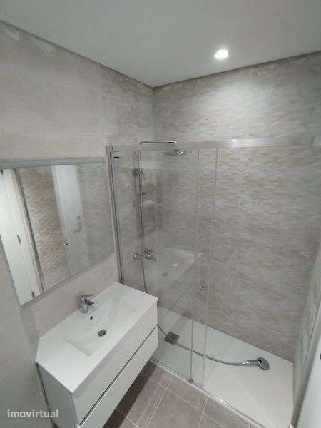 Apartamento T2 Santa Engrácia - Grande imagem: 4/12