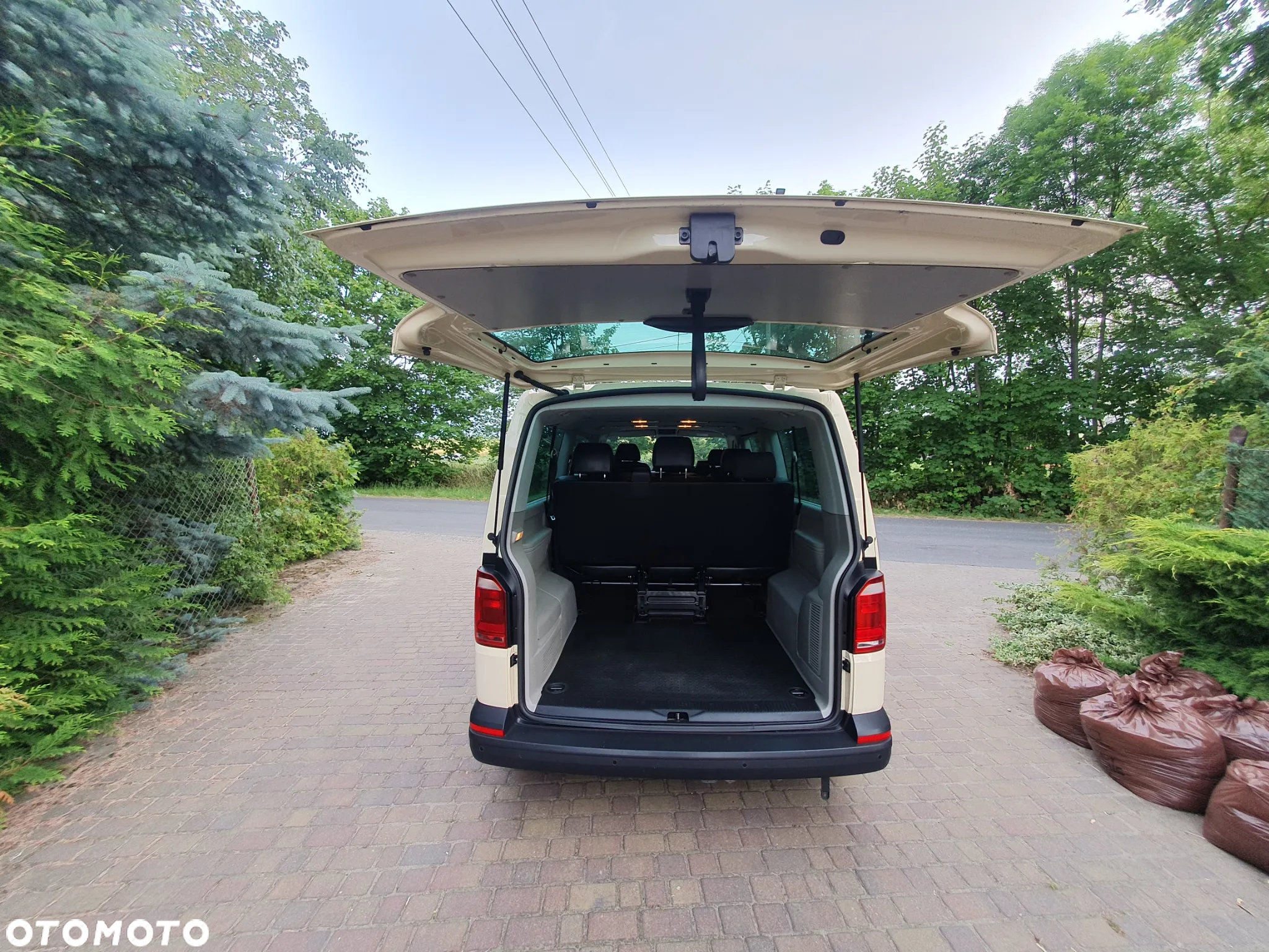 Volkswagen Caravelle 6.1 2.0 TDI L2 Comfortline - 8