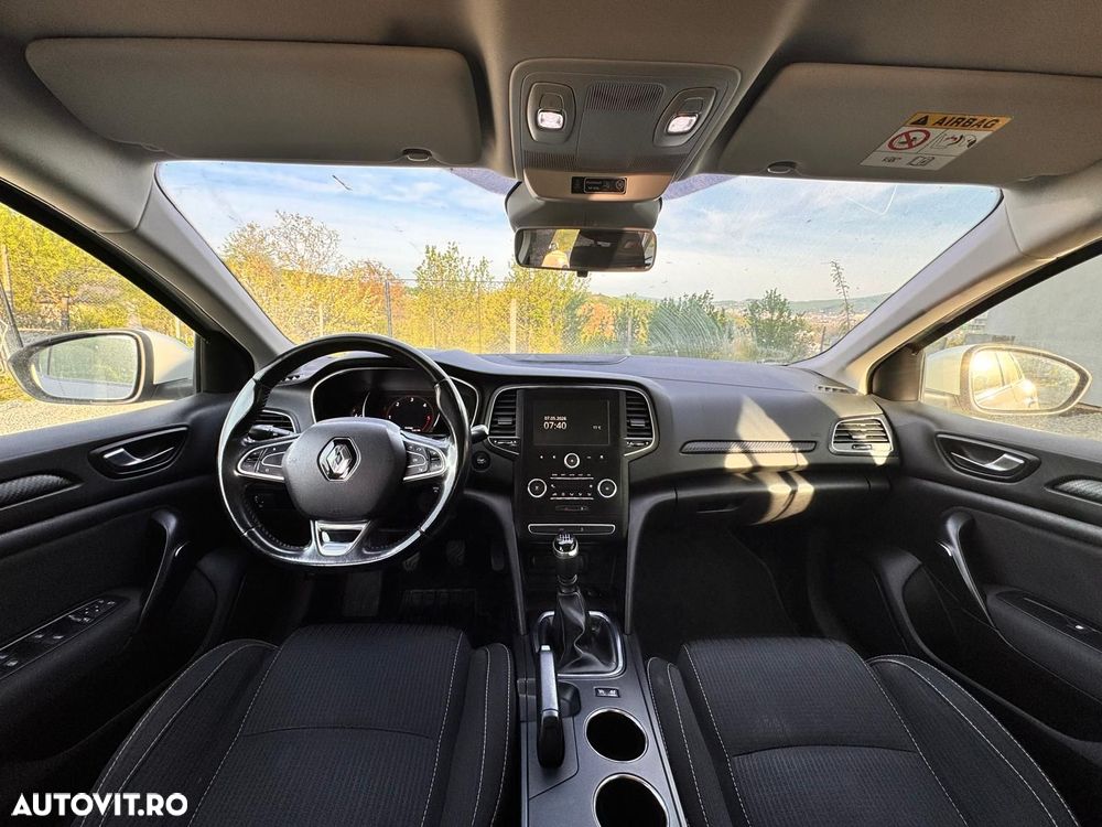 Renault Megane 1.5 dCi Expression - 10