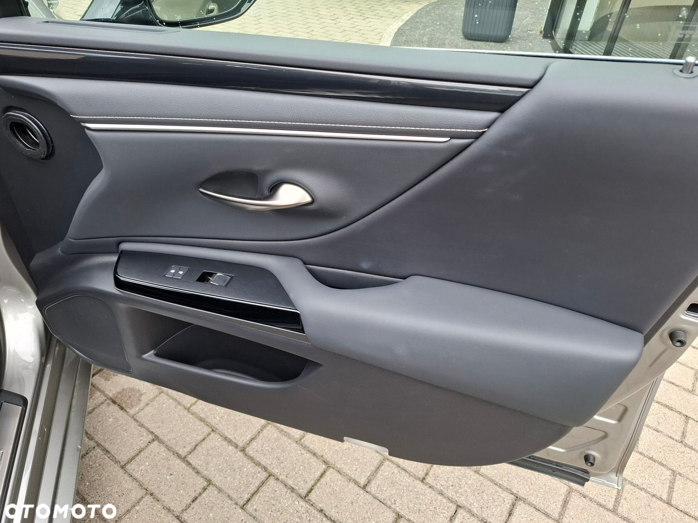 Lexus ES - 21