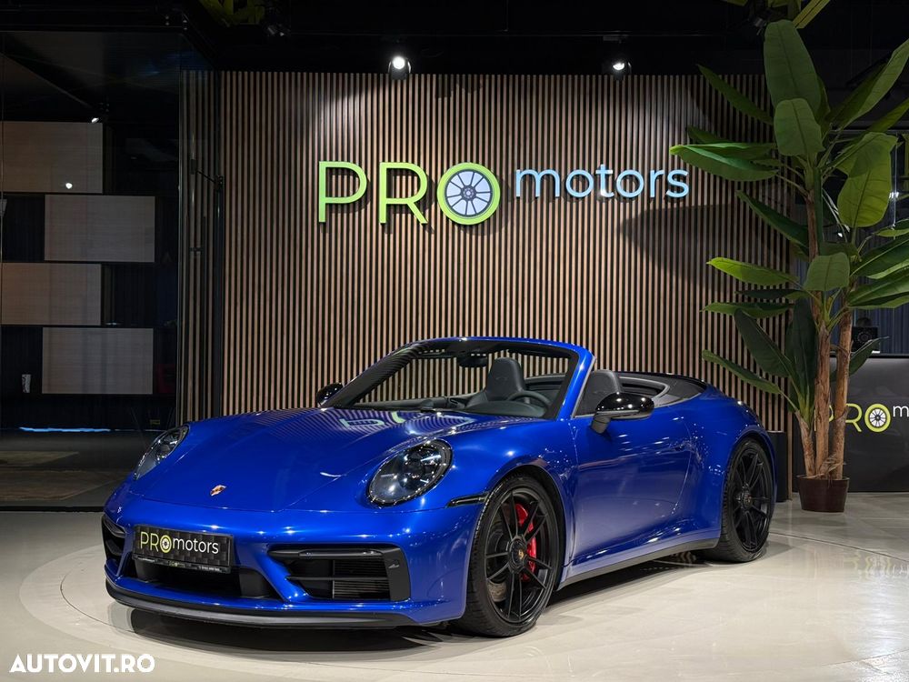 Porsche 911 Carrera 4 GTS PDK - 2