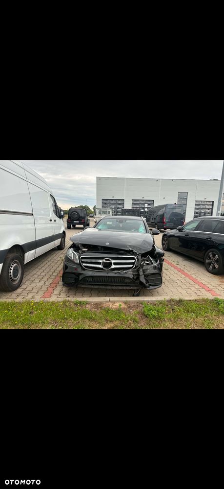 Mercedes-Benz Klasa E 200 d 9G-TRONIC - 1