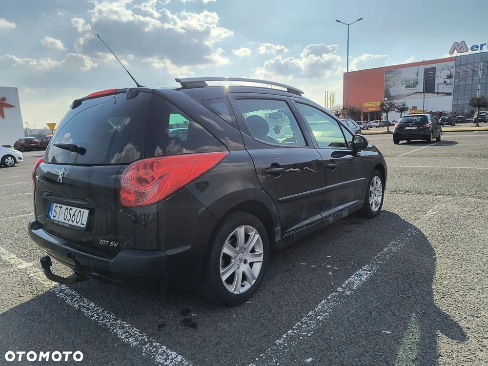 Peugeot 207 - 13