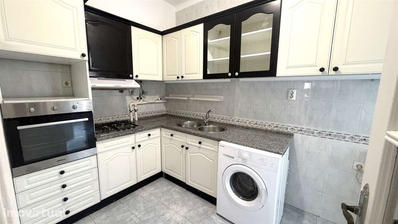 Apartamento T2 Arrendamento em Queluz e Belas,Sintra - Grande imagem: 2/17