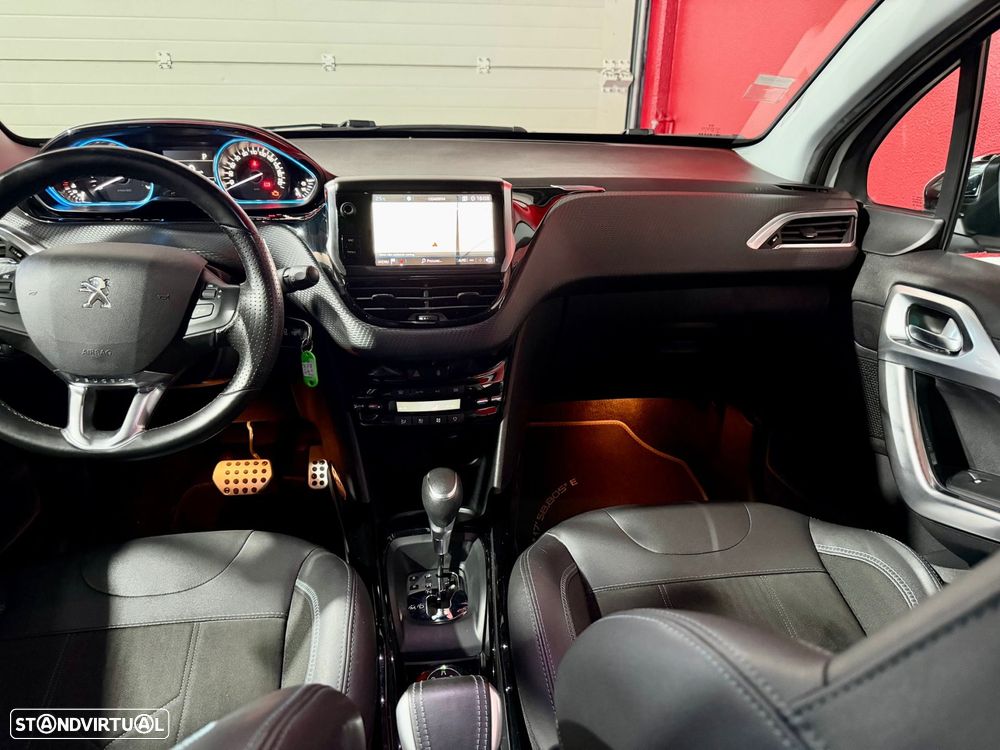 Peugeot 2008 1.2 PureTech Crossway EAT6 - 32