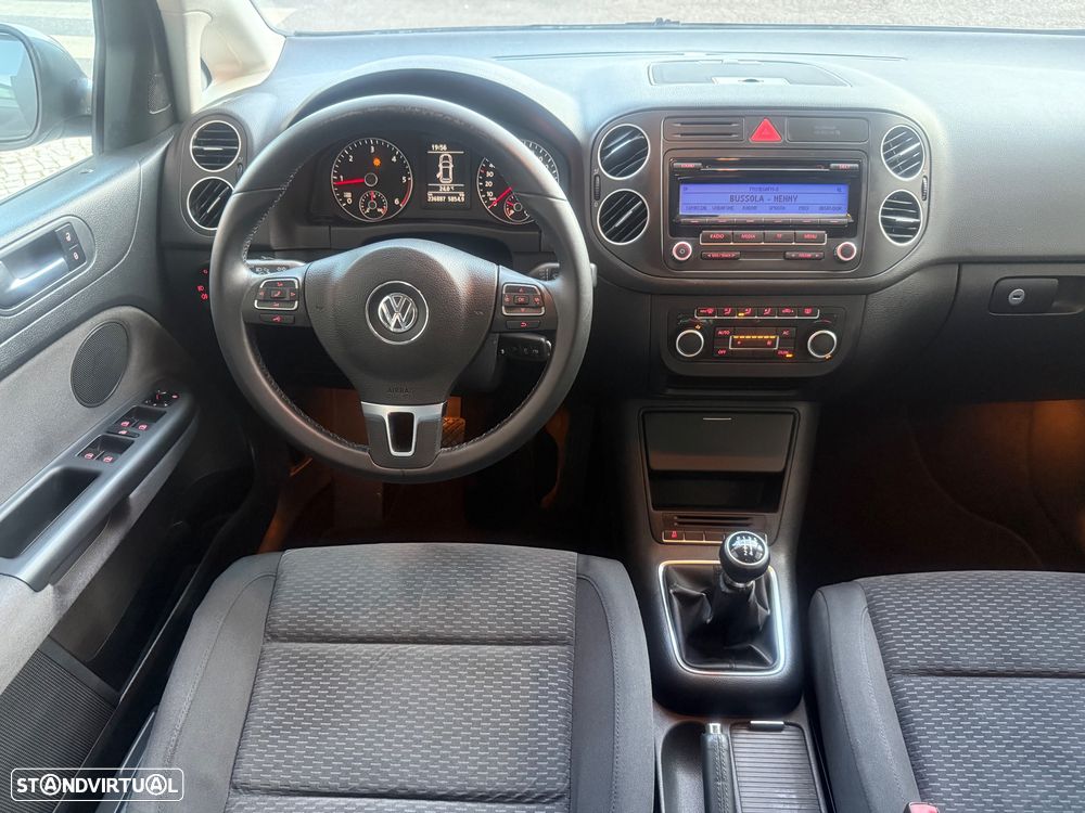 VW Golf Plus 1.6 TDi Highline - 39