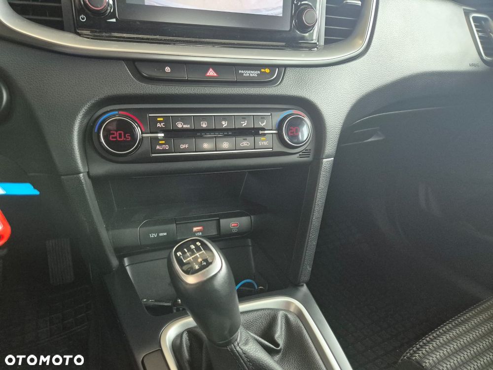 Kia Ceed 1.5 T-GDI M - 20
