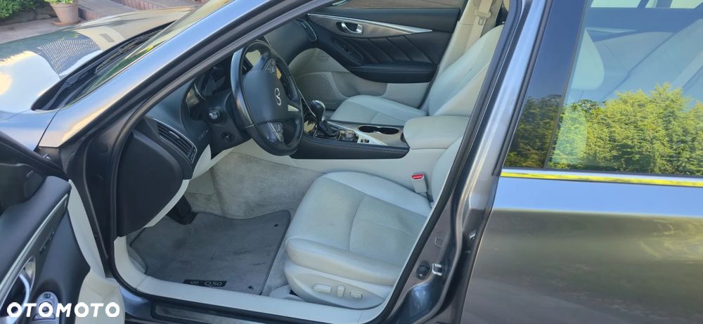 Infiniti Q50 2.0t Premium Sound Studio by Bose - 4