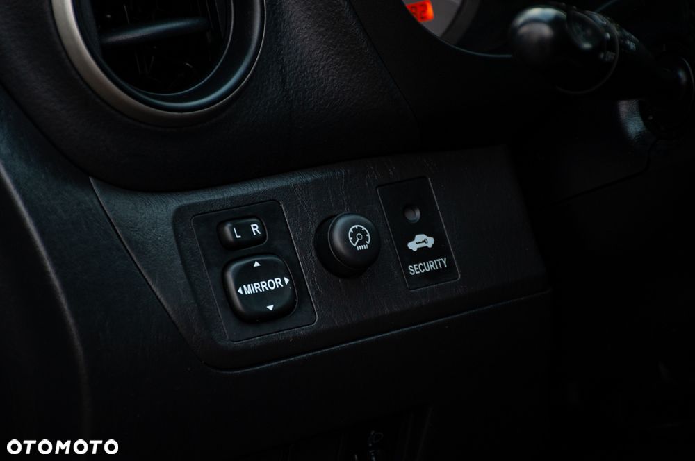 Toyota RAV4 2.0 VVT-i Luna - 7