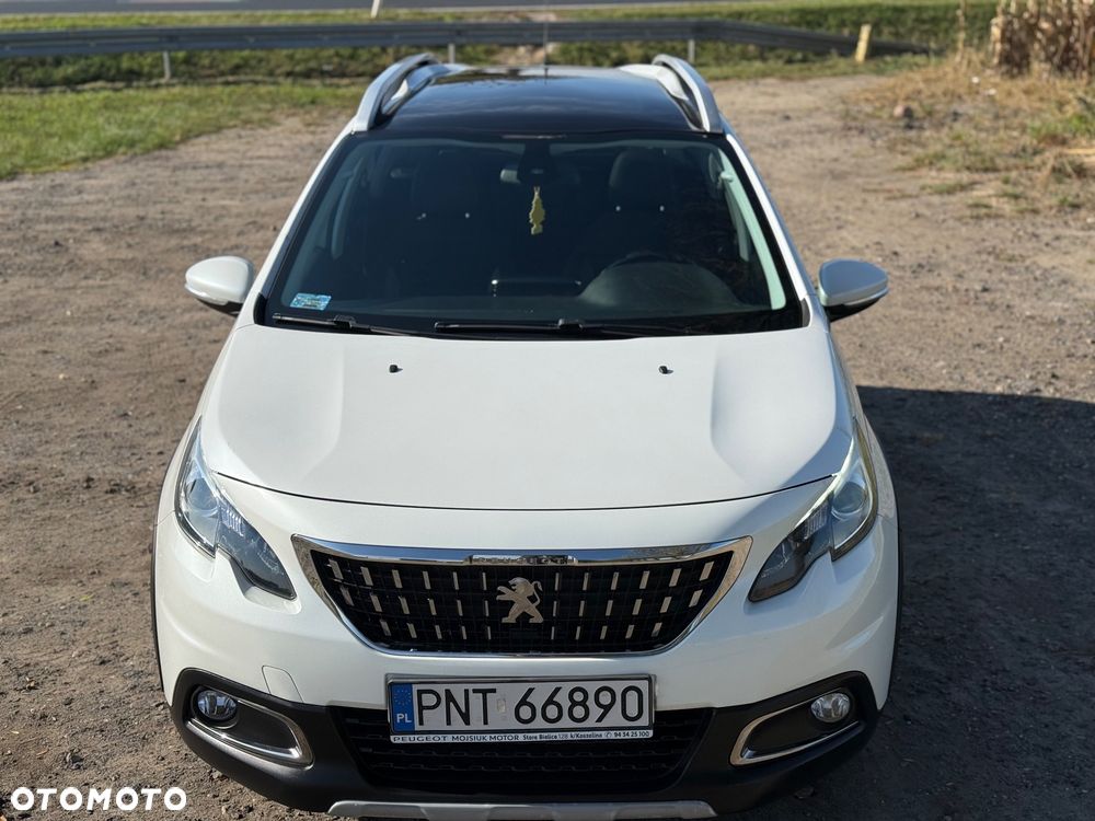Peugeot 2008 1.2 Pure Tech GPF Allure S&S EAT6 - 10