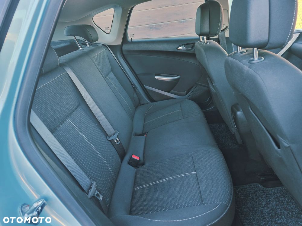 Opel Astra 1.6 Design Edition - 13