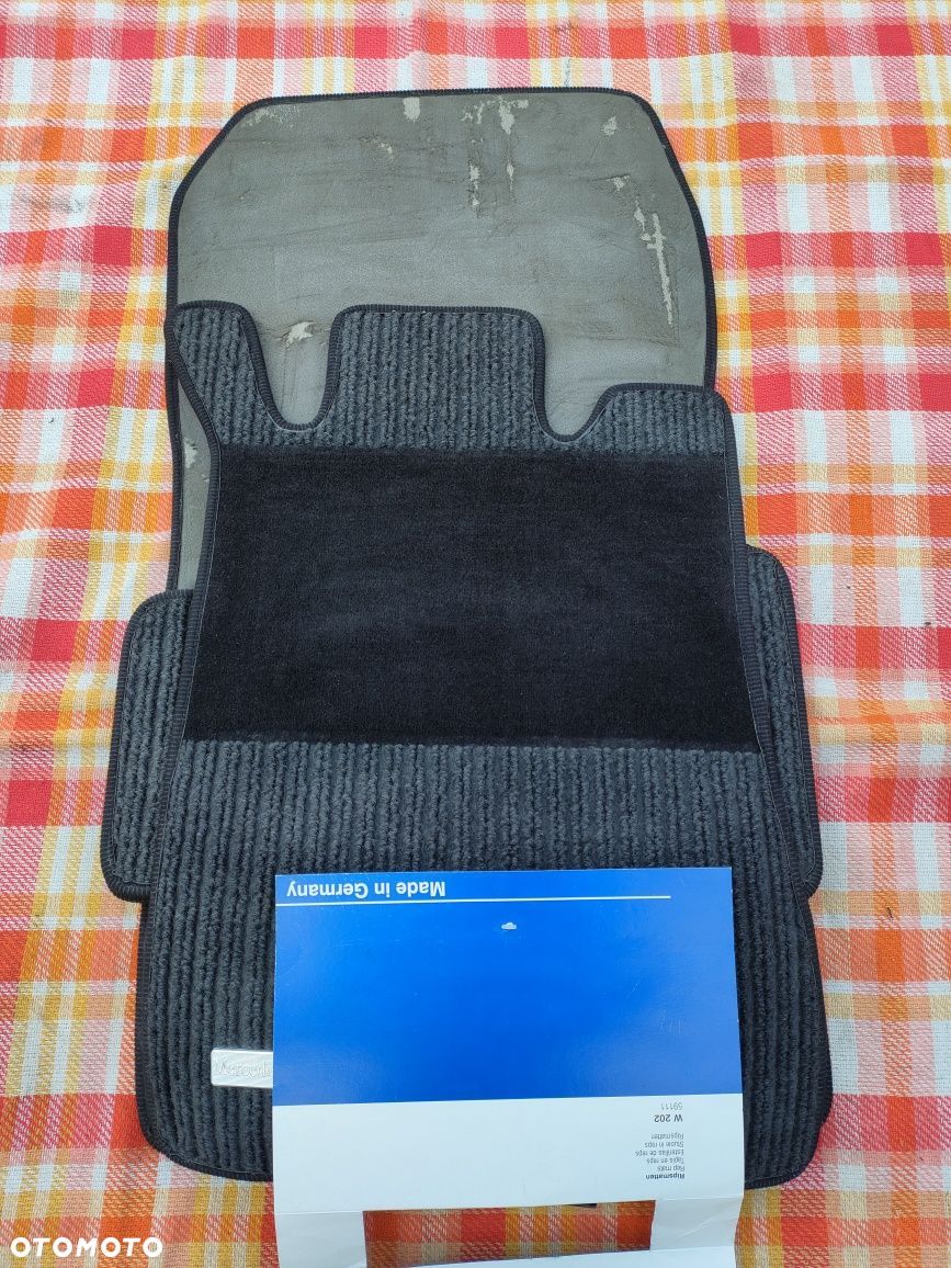 Dywaniki Mercedes W202 S202 - 1