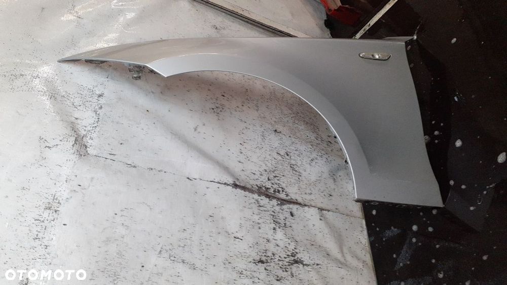 * BŁOTNIK PRZEDNI PRZOD  LEWY BMW 1 E81 E82 E87 E88 DO MALOWANIA TITANSILBER 354 - 3
