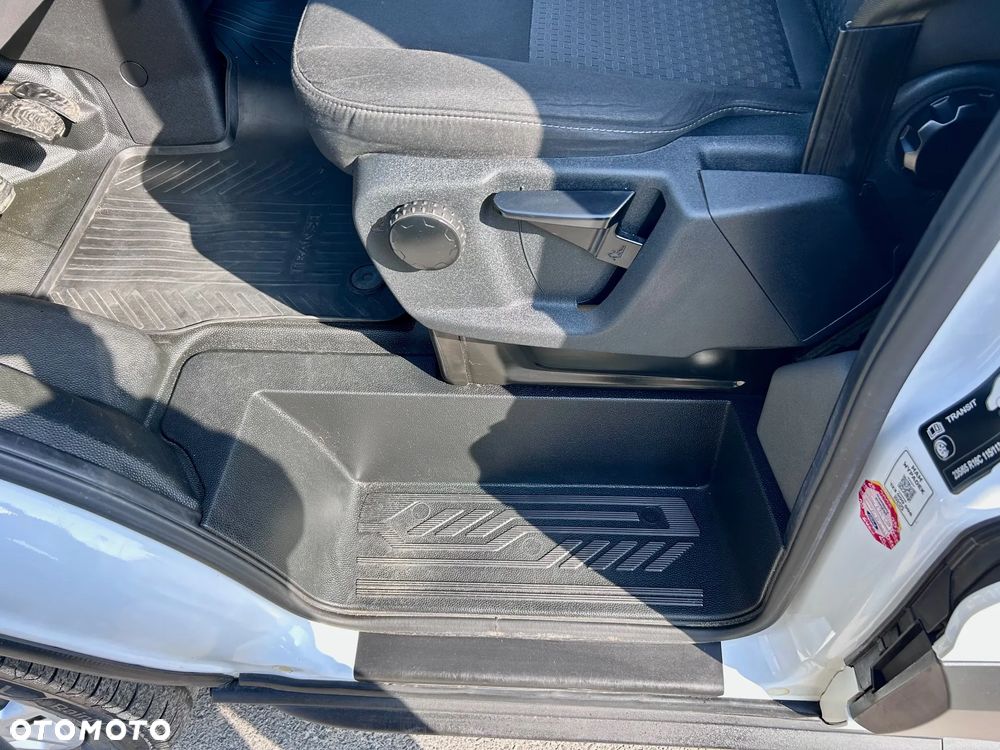 Ford Transit - 11
