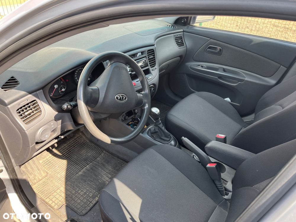Kia Rio 1.4 Comfort - 3