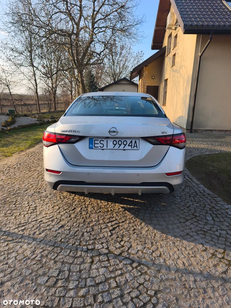 Nissan Sentra - 5