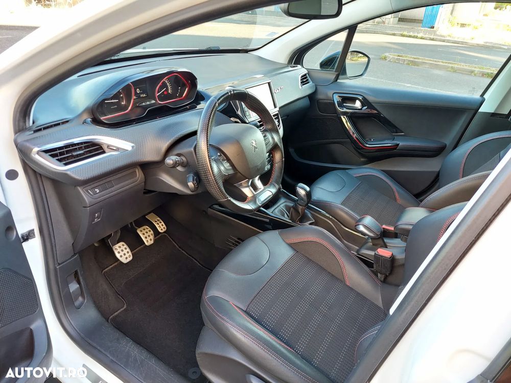 Peugeot 2008 1.6 BlueHDi FAP GT-Line - 9