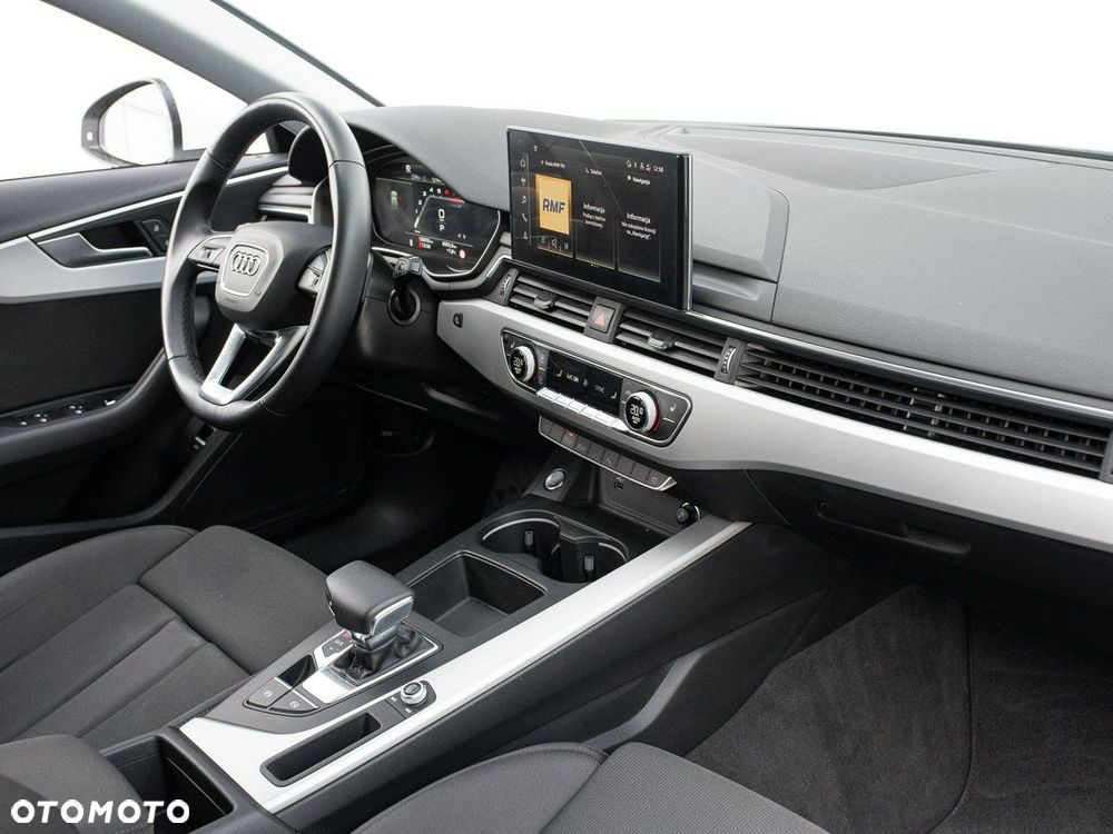 Audi A4 Avant 35 TFSI mHEV S tronic - 32