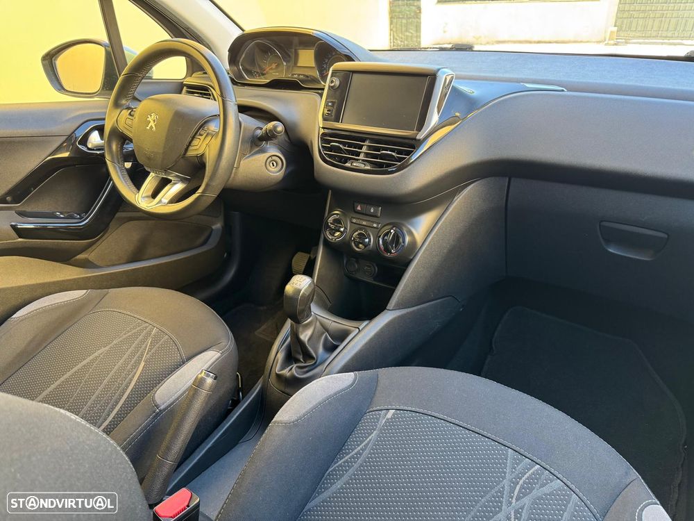 Peugeot 208 1.4 HDi Active - 9