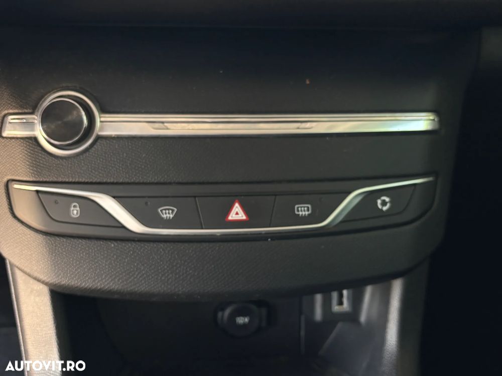 Peugeot 308 - 22