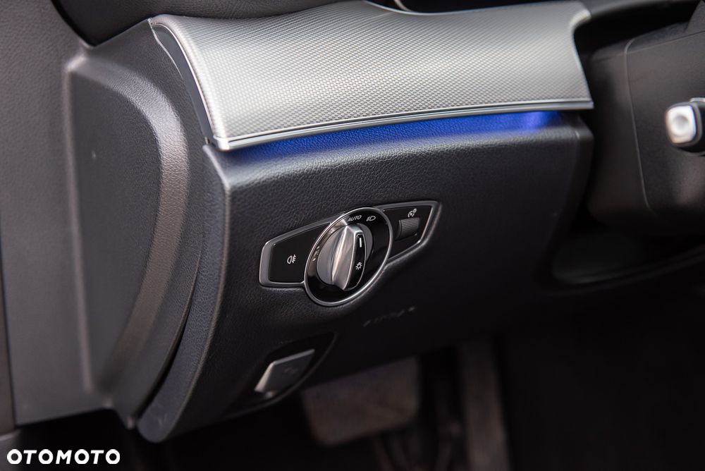 Mercedes-Benz Klasa E 220 d Business Edition 9G-TRONIC - 18